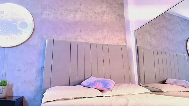 karla-ruiz online show from 10/25/25, 07:25