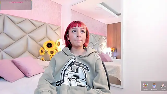 Snapshot of dafnne_hall chatting on 11/29/25, 04:12 dafnne hall online show from 11/29/25, 04:12