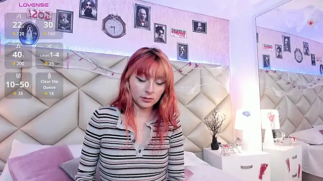 Snapshot of dafnne_hall chatting on 10/24/25, 04:33 dafnne hall online show from 10/24/25, 04:33