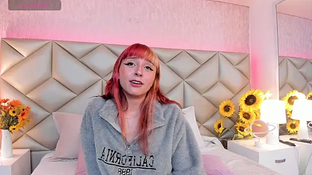 Snapshot of dafnne_hall chatting on 11/25/25, 04:13 dafnne hall online show from 11/25/25, 04:13