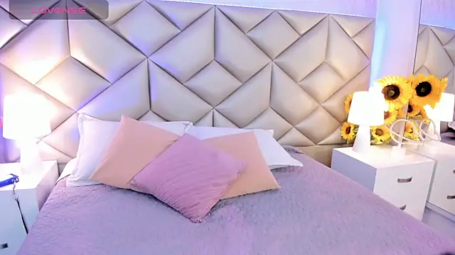 Snapshot of dafnne_hall chatting on 12/19/25, 04:16 dafnne hall online show from 12/19/25, 04:16