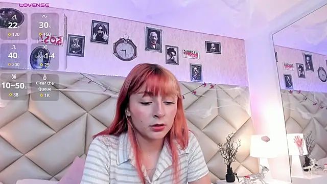 Snapshot of dafnne_hall chatting on 10/23/25, 04:22 dafnne hall online show from 10/23/25, 04:22