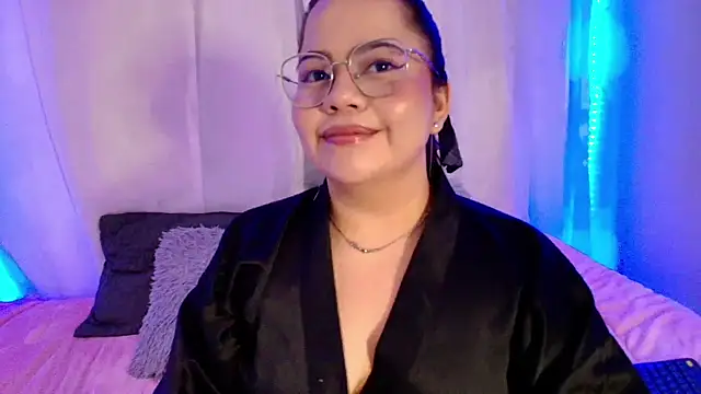 LilyRousee online show from 05/03/26, 04:17