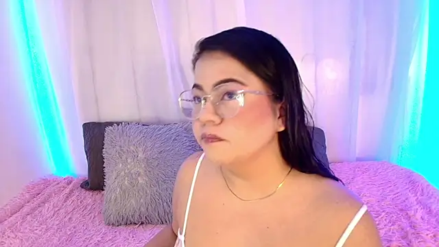 LilyRousee online show from 01/12/26, 10:47