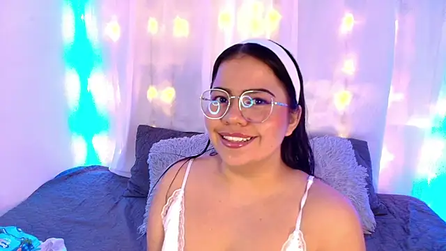 LilyRousee online show from 11/25/25, 05:35