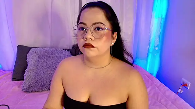 LilyRousee online show from 05/04/26, 03:32