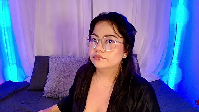 LilyRousee online show from 04/06/26, 03:57
