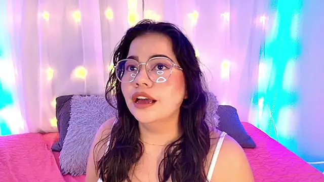 LilyRousee online show from 12/22/25, 02:44