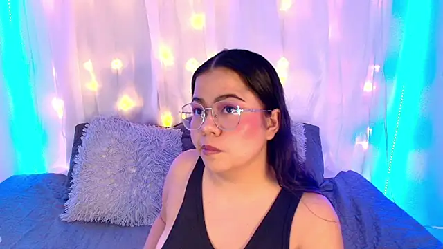 LilyRousee online show from 11/21/25, 12:53