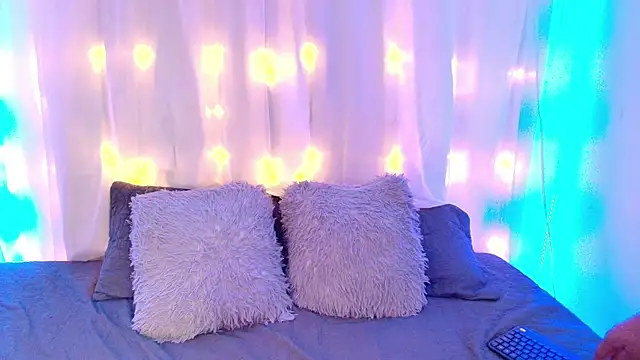 LilyRousee online show from 11/14/25, 02:26