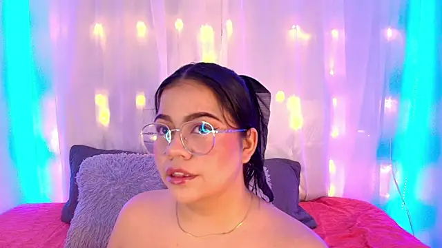 LilyRousee online show from 12/19/25, 05:59