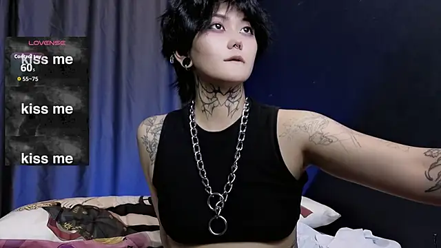 GothXRaven online show from 10/17/25, 04:09