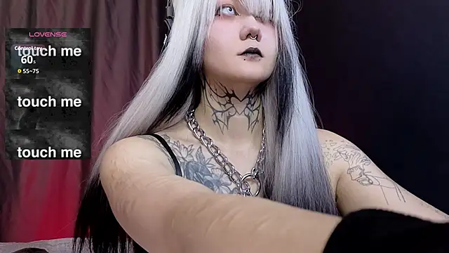 GothXRaven online show from 10/21/25, 11:20