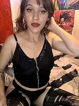 Snapshot of femdomroom chatting on 02/20/26, 03:25 femdomroom online show from 02/20/26, 03:25