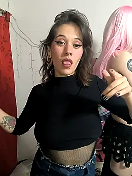 Snapshot of femdomroom chatting on 04/28/26, 04:28 femdomroom online show from 04/28/26, 04:28