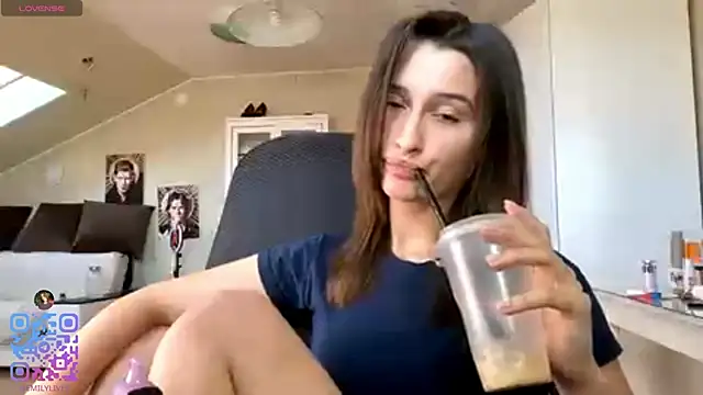 Snapshot of DarlineBrustera chatting on 07/20/26, 02:19 DarlineBrustera online show from 07/20/26, 02:19
