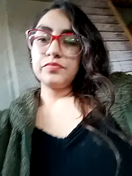 BomBomLuu online show from 12/13/25, 10:49