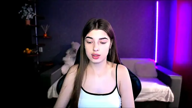 Snapshot of Dianaa_Lee0 chatting on 09/18/25, 05:27 Dianaa Lee0 online show from 09/18/25, 05:27