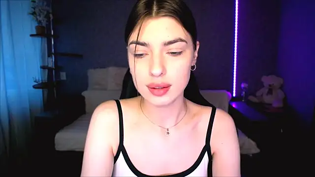 Snapshot of Dianaa_Lee0 chatting on 06/18/26, 03:39 Dianaa Lee0 online show from 06/18/26, 03:39