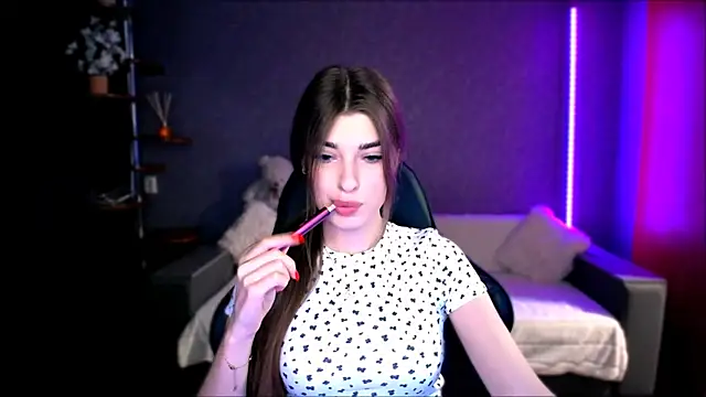 Snapshot of Dianaa_Lee0 chatting on 09/26/25, 09:05 Dianaa Lee0 online show from 09/26/25, 09:05
