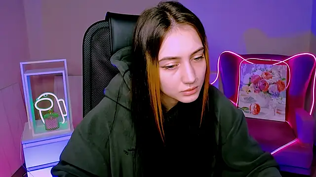 olivianorton online show from 11/01/25, 01:05