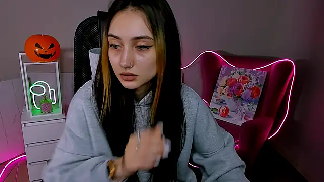 olivianorton online show from 10/28/25, 01:32