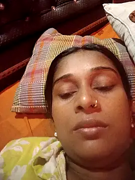 hotshreya69 online show from 09/30/25, 03:56