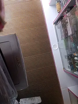 hotshreya69 online show from 11/12/25, 08:29