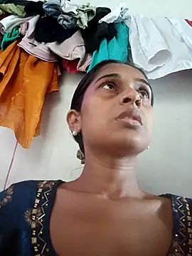 hotshreya69 online show from 10/13/25, 08:27