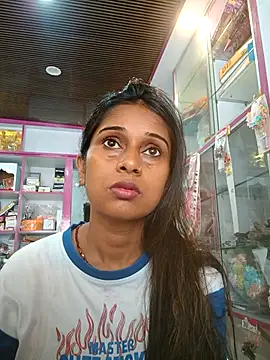 hotshreya69 online show from 09/19/25, 07:23