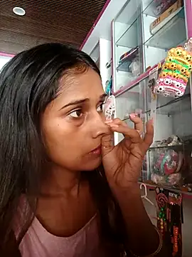 hotshreya69 online show from 09/28/25, 06:31