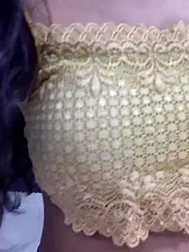 Snapshot of Ragini-Devi chatting on 10/11/25, 03:46 Ragini-Devi online show from 10/11/25, 03:46
