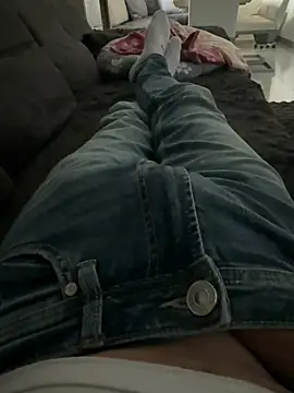 maxmaxmad8502 online show from 04/08/26, 04:47