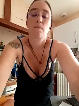 Sophierob1 online show from 09/17/25, 09:00