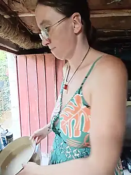 Sophierob1 online show from 06/24/26, 06:56
