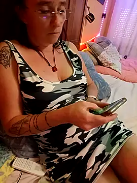 Sophierob1 online show from 09/22/25, 11:49