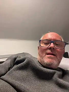 naughtygrandad1 online show from 12/01/25, 04:41