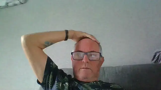 Snapshot of naughtygrandad1 chatting on 07/01/26, 07:41 naughtygrandad1 online show from 07/01/26, 07:41