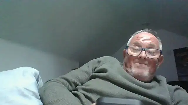 Snapshot of naughtygrandad1 chatting on 06/05/26, 07:41 naughtygrandad1 online show from 06/05/26, 07:41