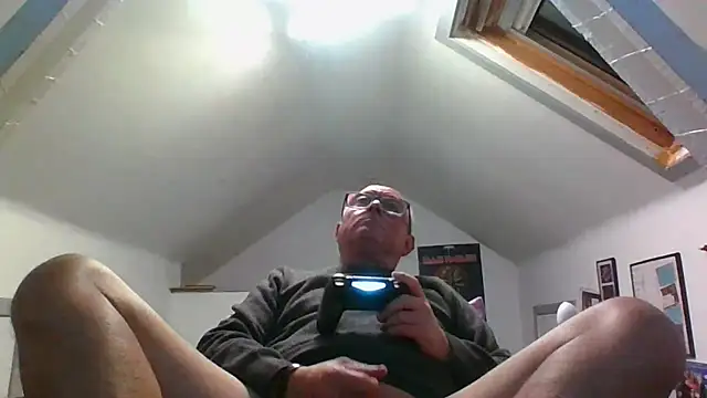 naughtygrandad1 online show from 10/27/25, 07:26