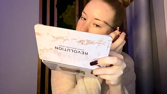 PandaFluff online show from 11/18/25, 04:10