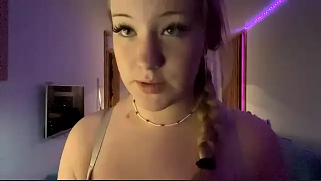 PandaFluff online show from 12/21/25, 05:36