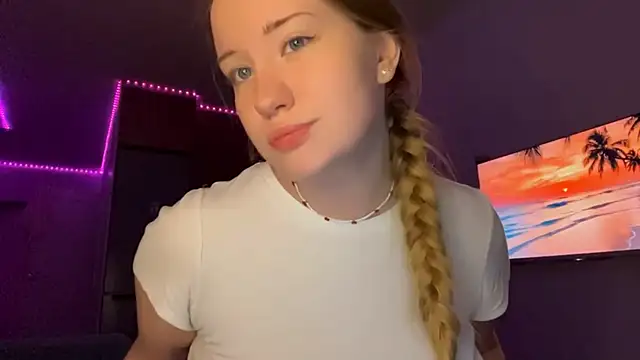 PandaFluff online show from 04/12/26, 06:11