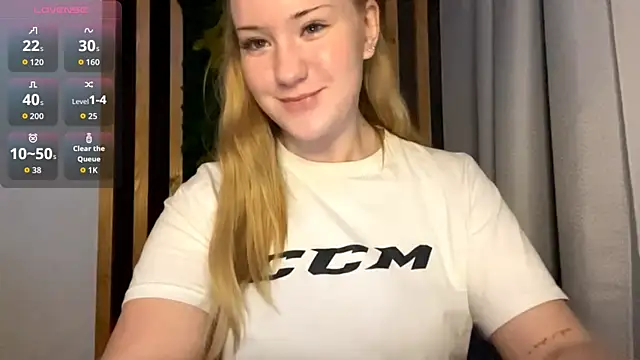 PandaFluff online show from 10/29/25, 04:17