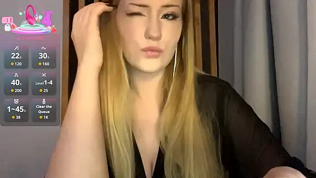 PandaFluff online show from 10/31/25, 04:36