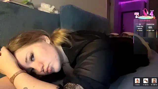 PandaFluff online show from 01/11/26, 05:09