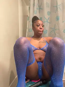 ObsessedWLyla online show from 12/16/25, 10:19