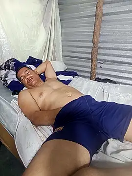 Snapshot of Franklin111230 chatting on 12/15/25, 11:49 Franklin111230 online show from 12/15/25, 11:49