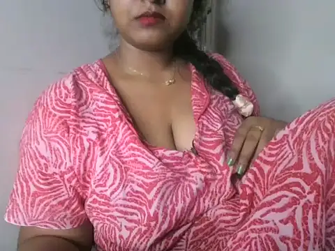 its me Rashmi online show from 10/19/25, 08:17