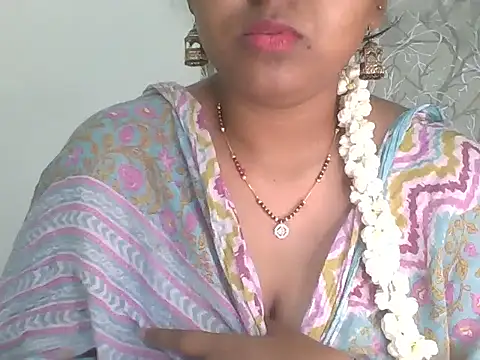 its me Rashmi online show from 03/21/26, 01:04